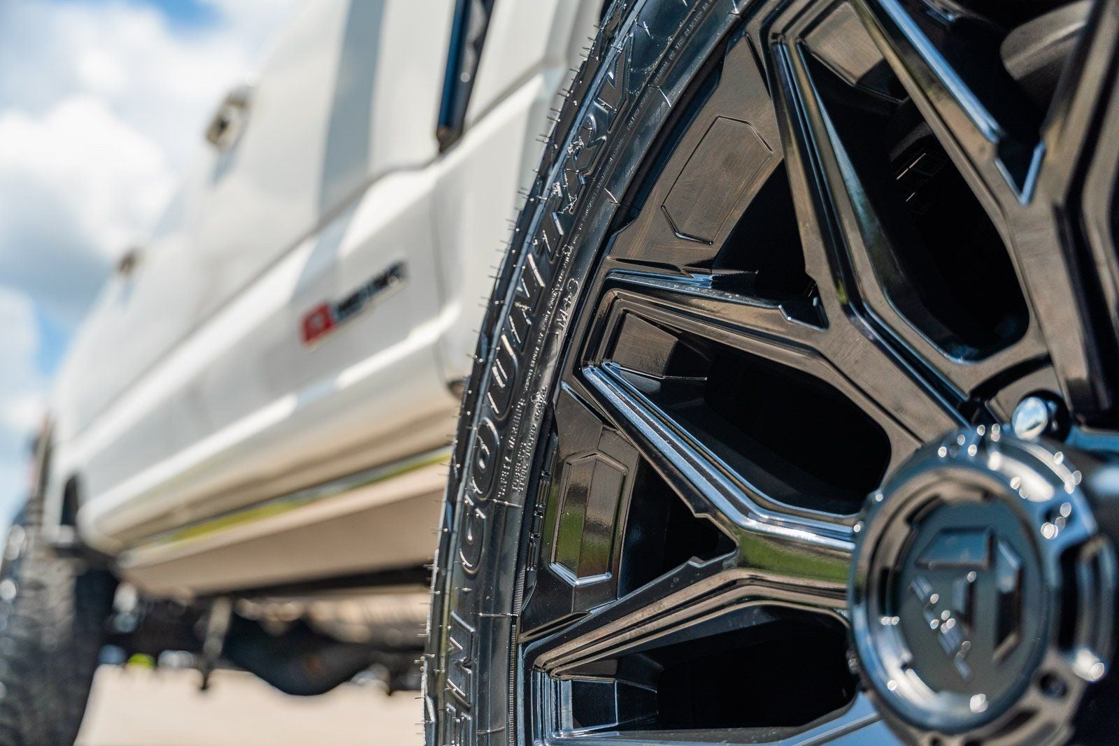 2025 Ford F-350SD Platinum