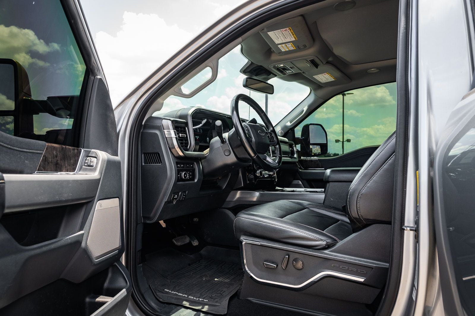 2024 Ford F-350SD Lariat