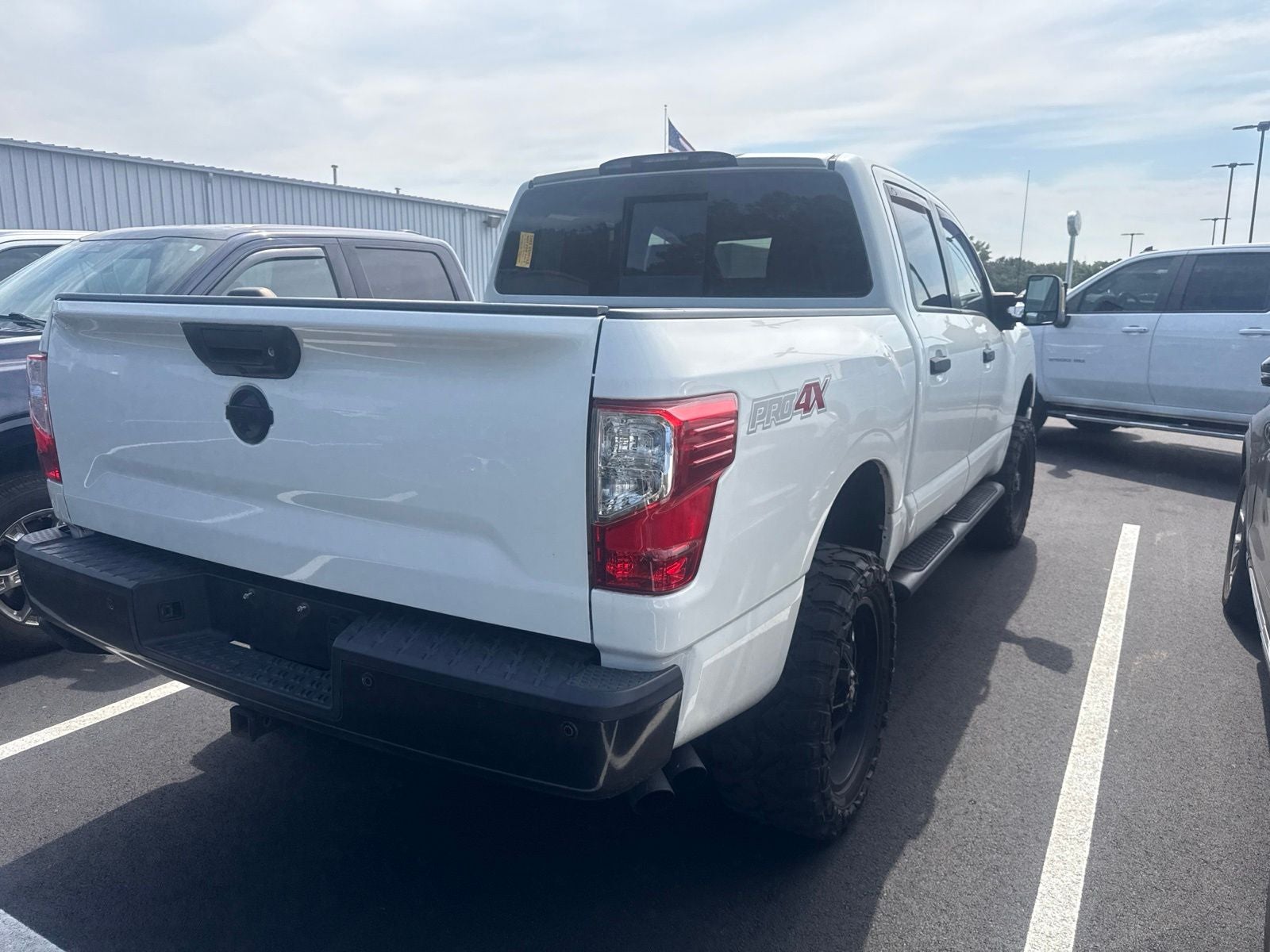 2019 Nissan Titan SV