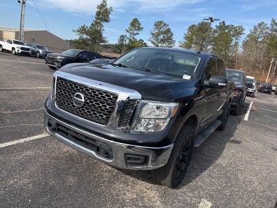 2018 Nissan Titan SV
