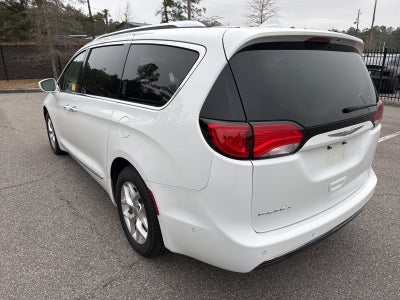 2017 Chrysler Pacifica Touring L Plus