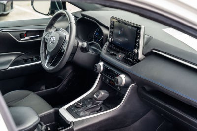 2022 Toyota RAV4 Hybrid SE
