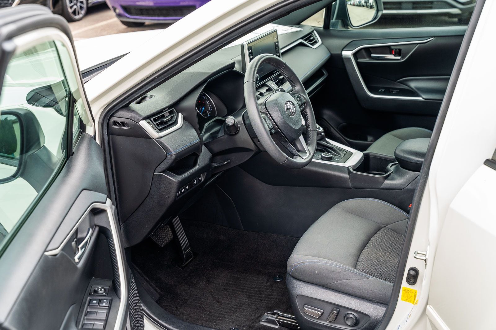 2022 Toyota RAV4 Hybrid SE