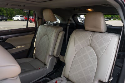 2022 Toyota Highlander Platinum