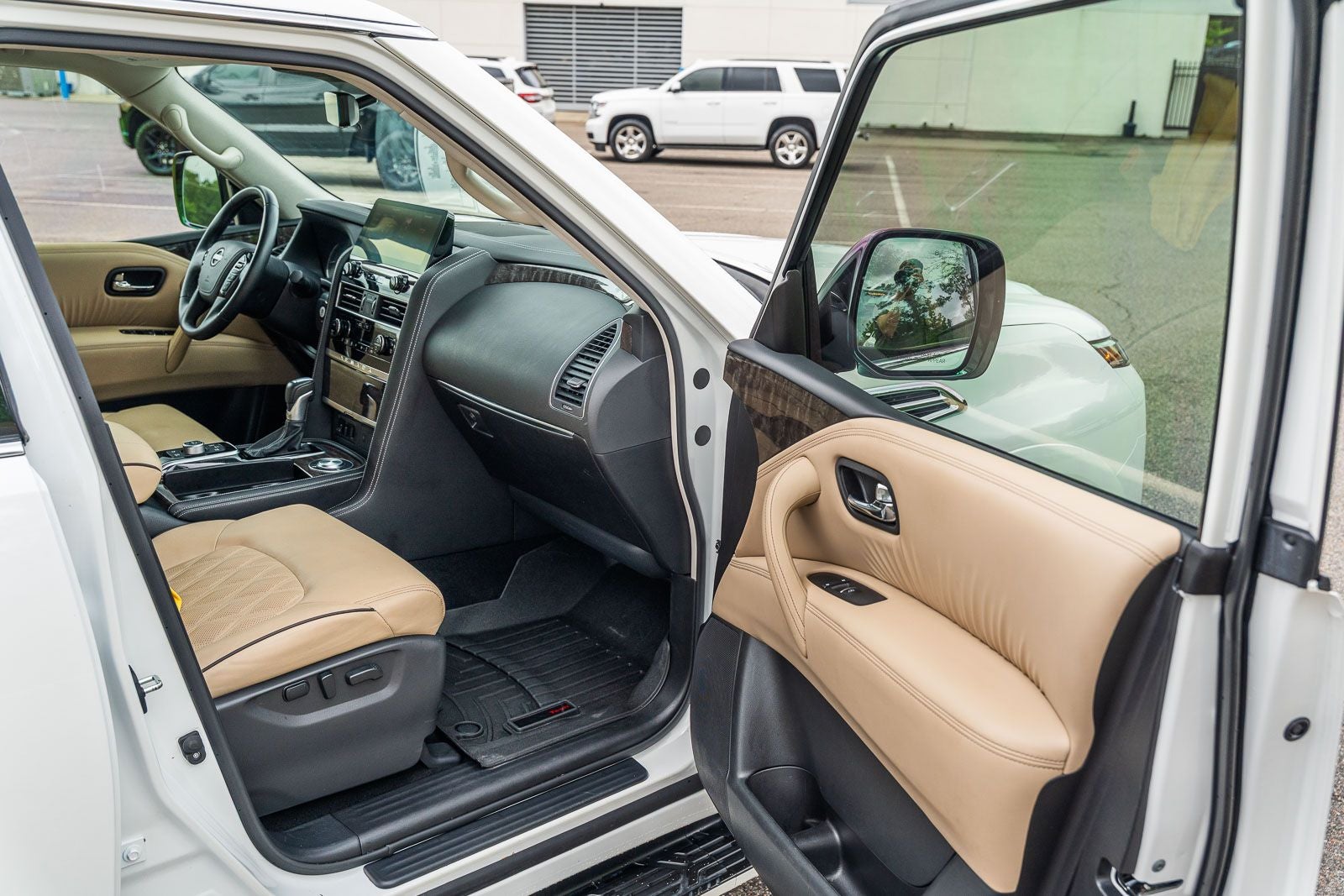 2023 Nissan Armada Platinum