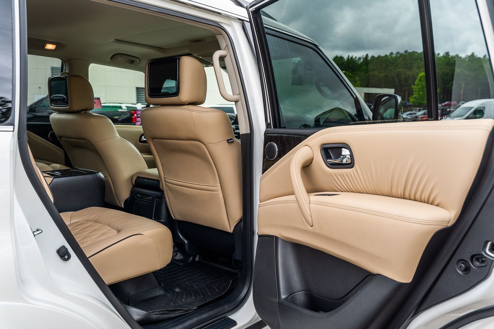 2023 Nissan Armada Platinum
