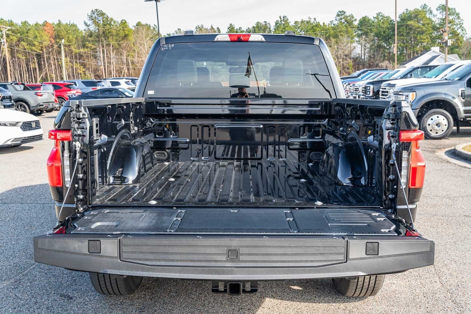 2025 Ford F-150 Lightning Flash