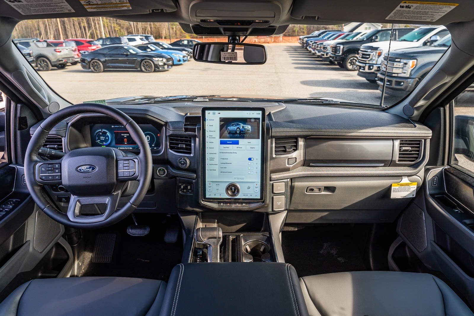 2025 Ford F-150 Lightning Flash