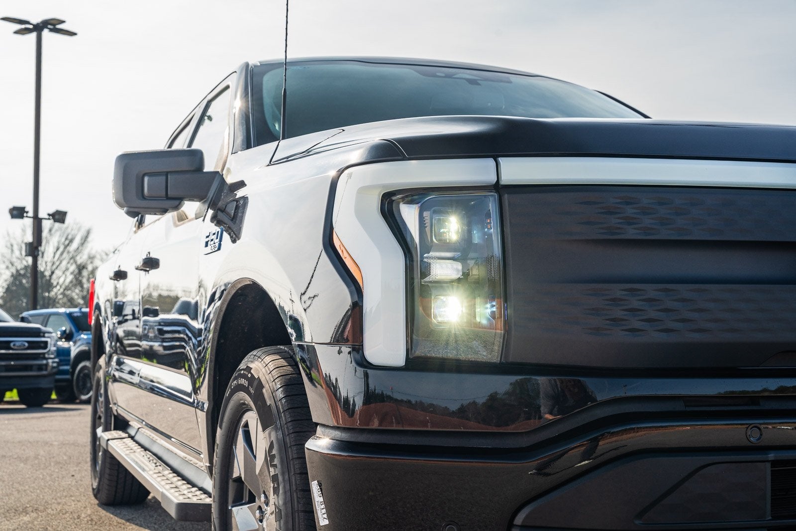 2025 Ford F-150 Lightning Flash