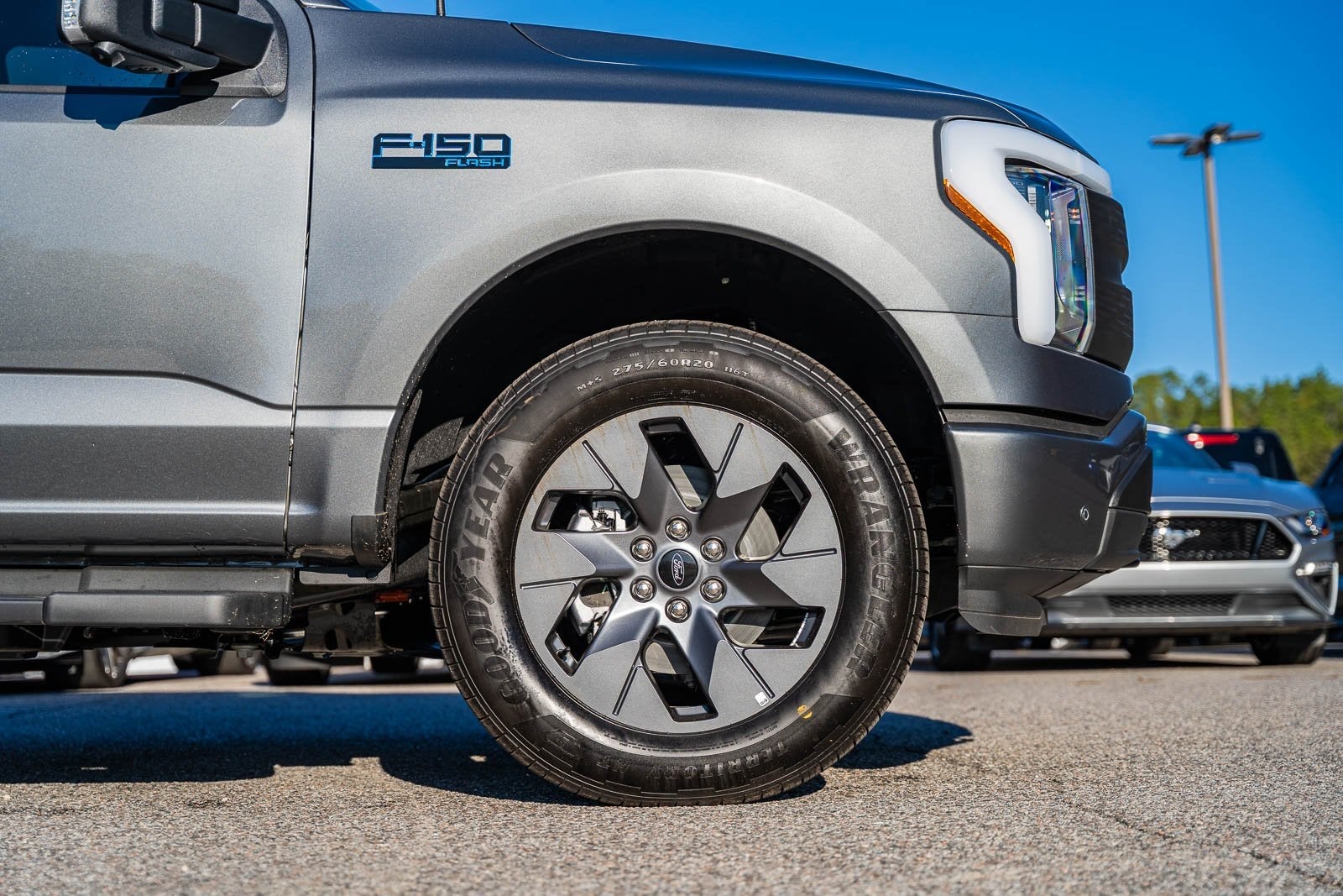 2025 Ford F-150 Lightning Flash