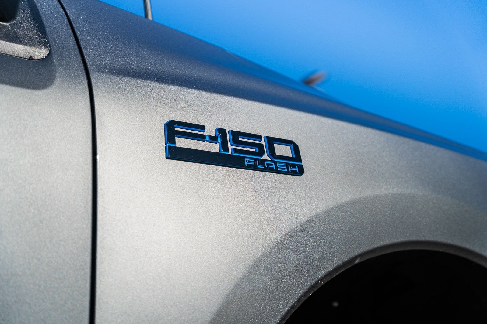 2025 Ford F-150 Lightning Flash