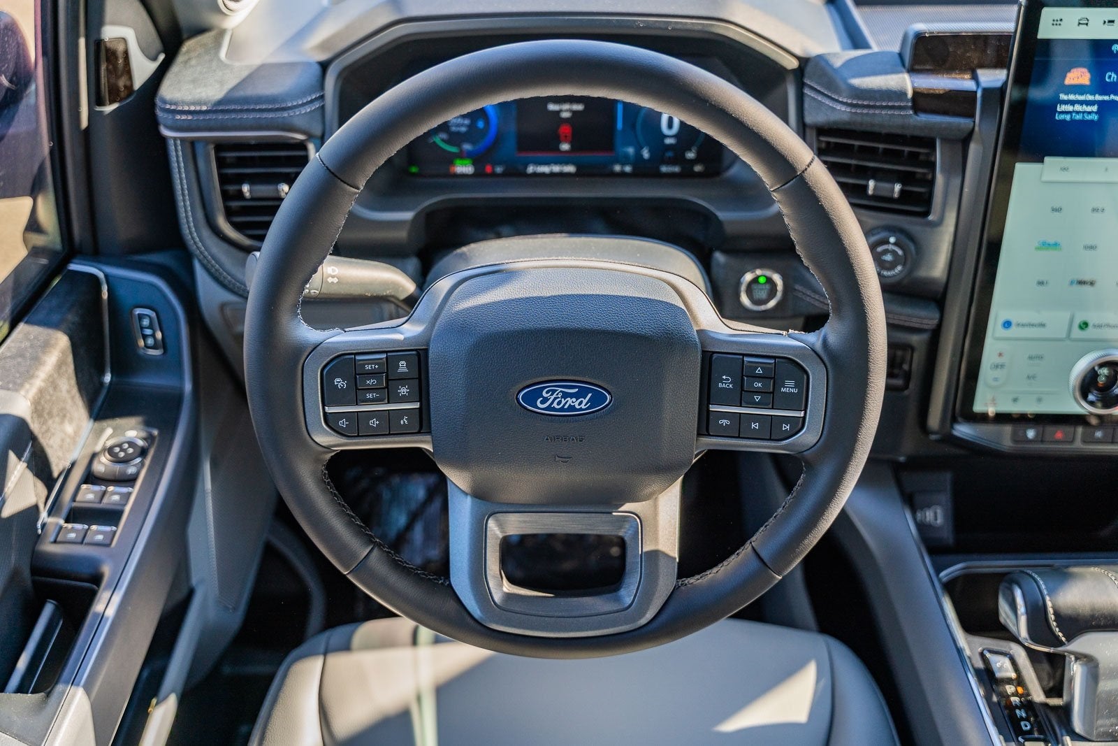 2025 Ford F-150 Lightning Flash