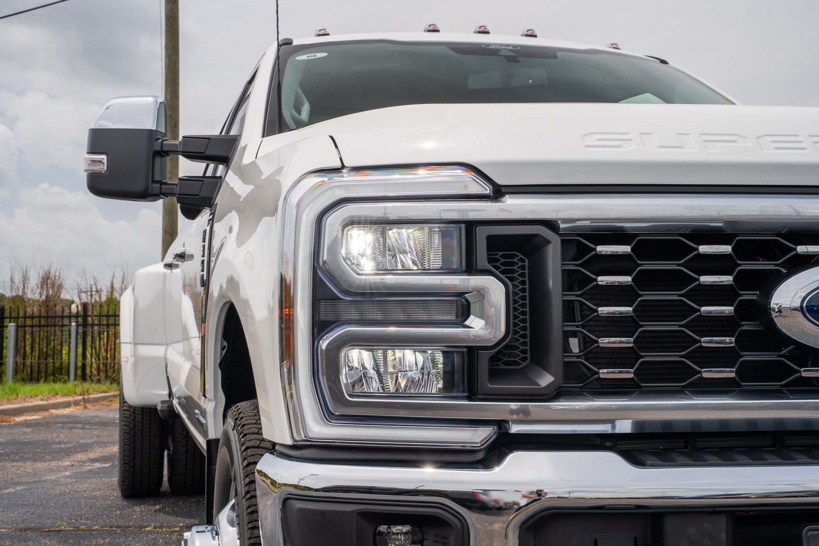 2026 Ford F-350SD Lariat DRW