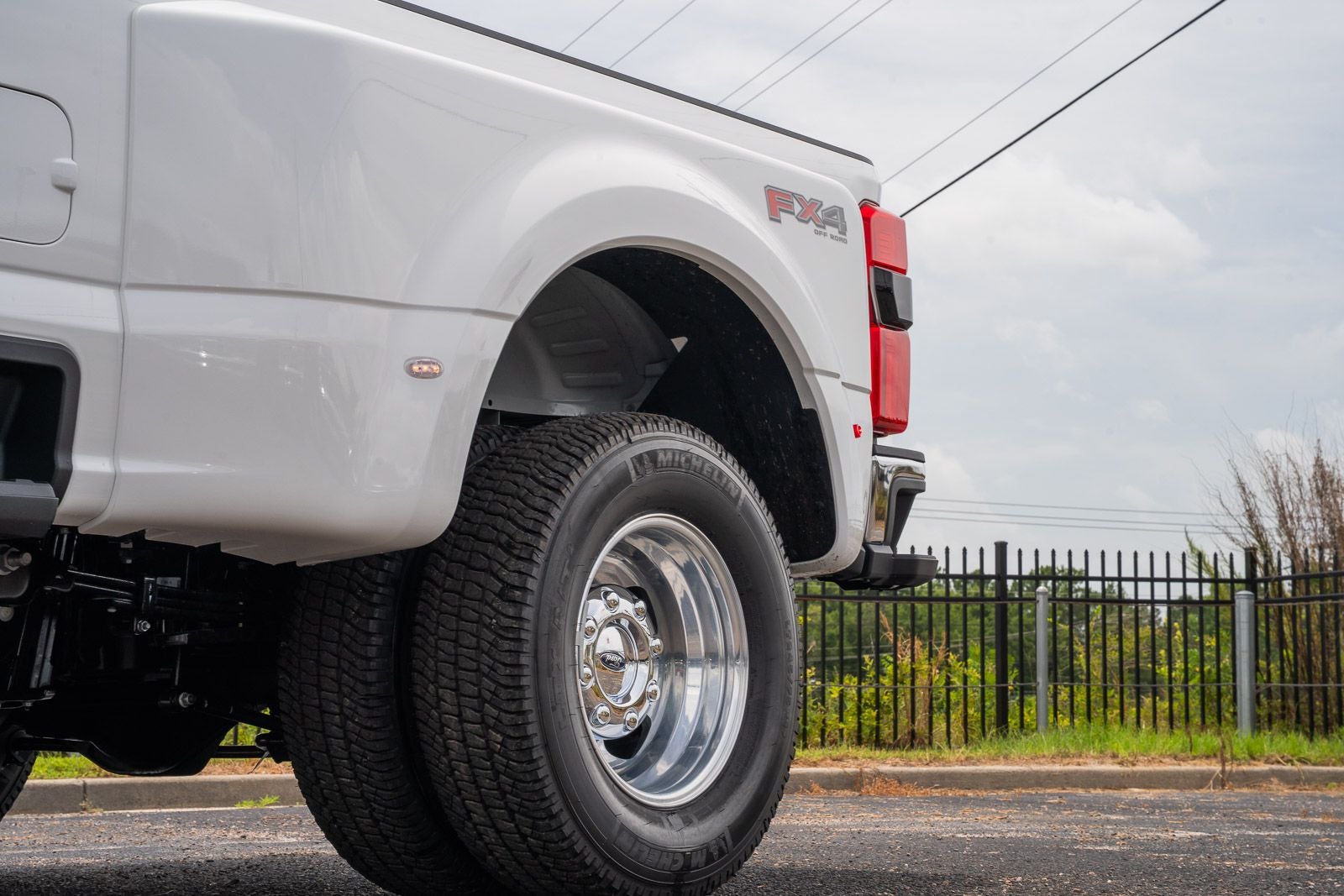 2026 Ford F-350SD Lariat DRW