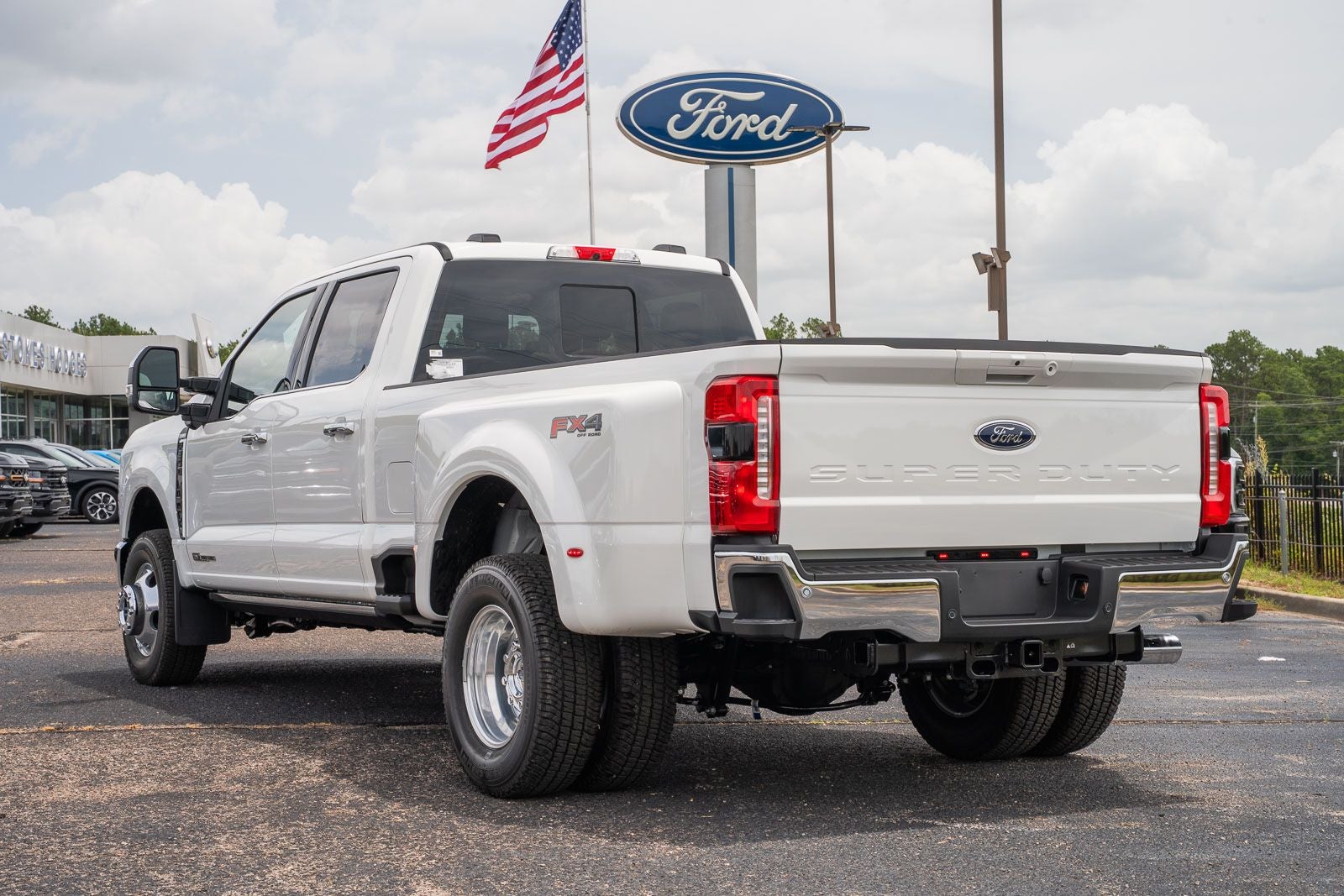 2026 Ford F-350SD Lariat DRW