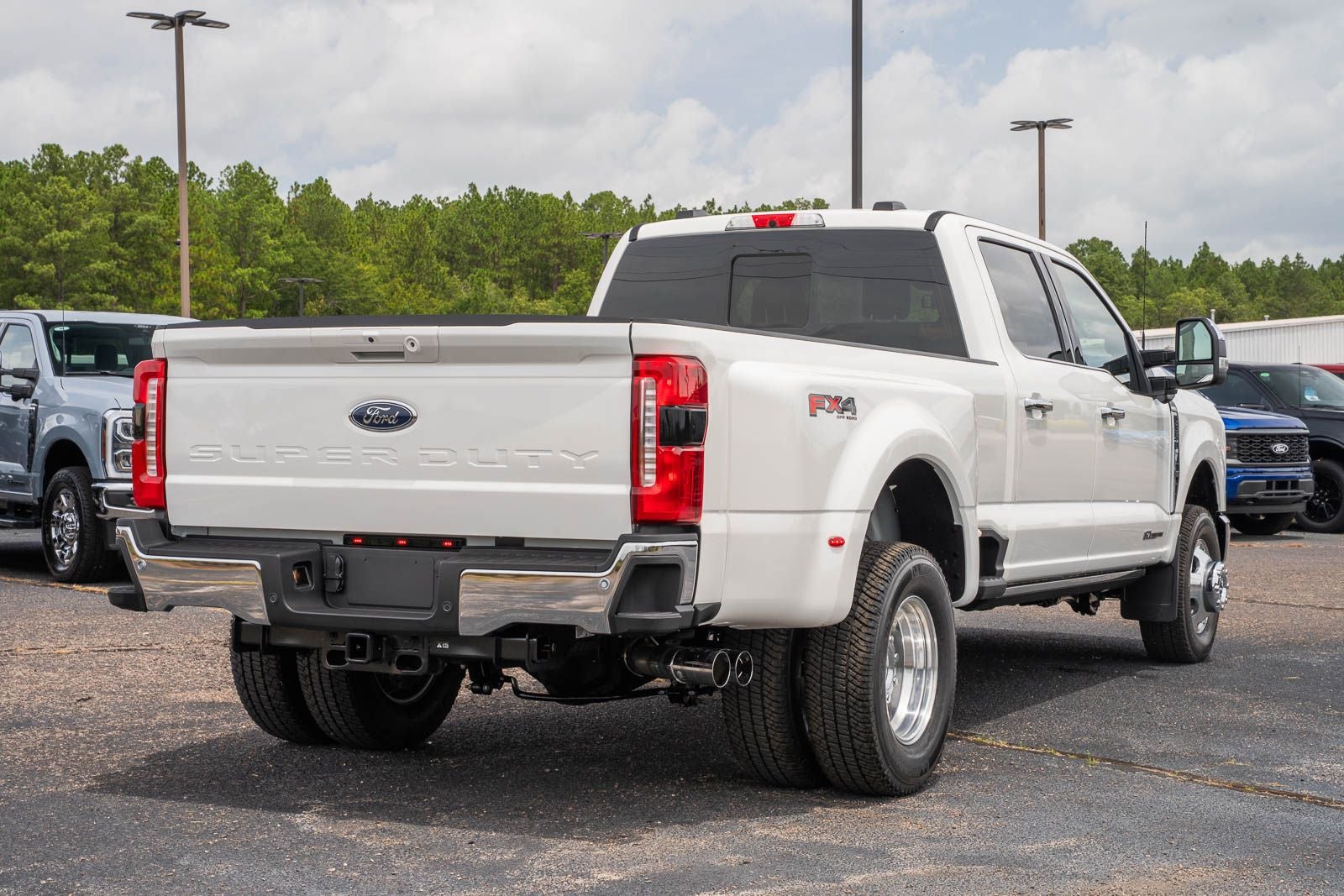 2026 Ford F-350SD Lariat DRW