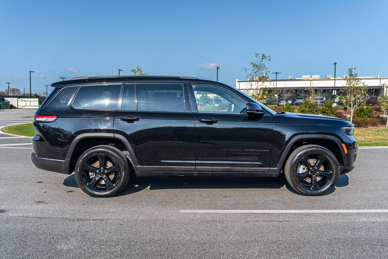 2023 Jeep Grand Cherokee L Altitude