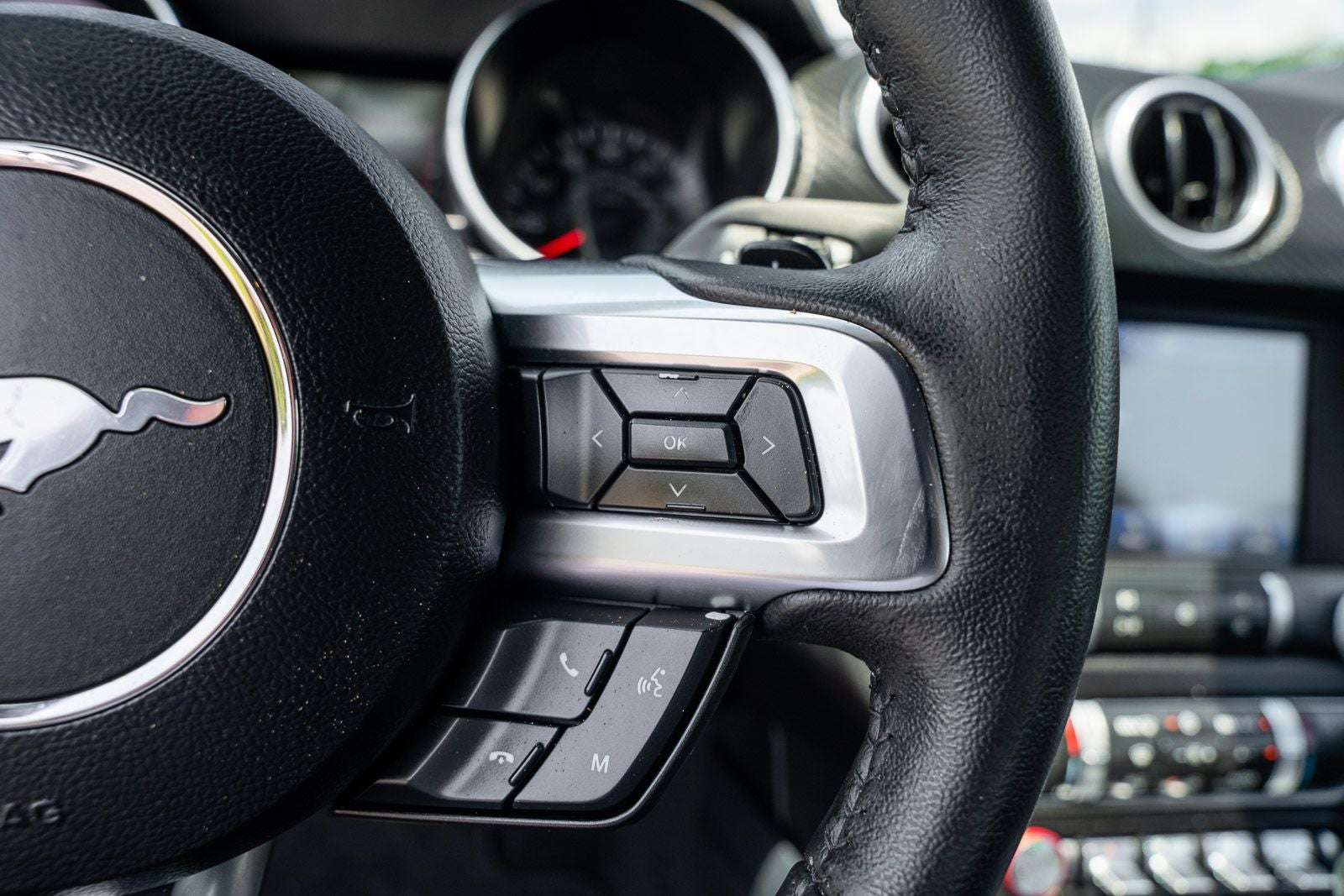 2021 Ford Mustang EcoBoost