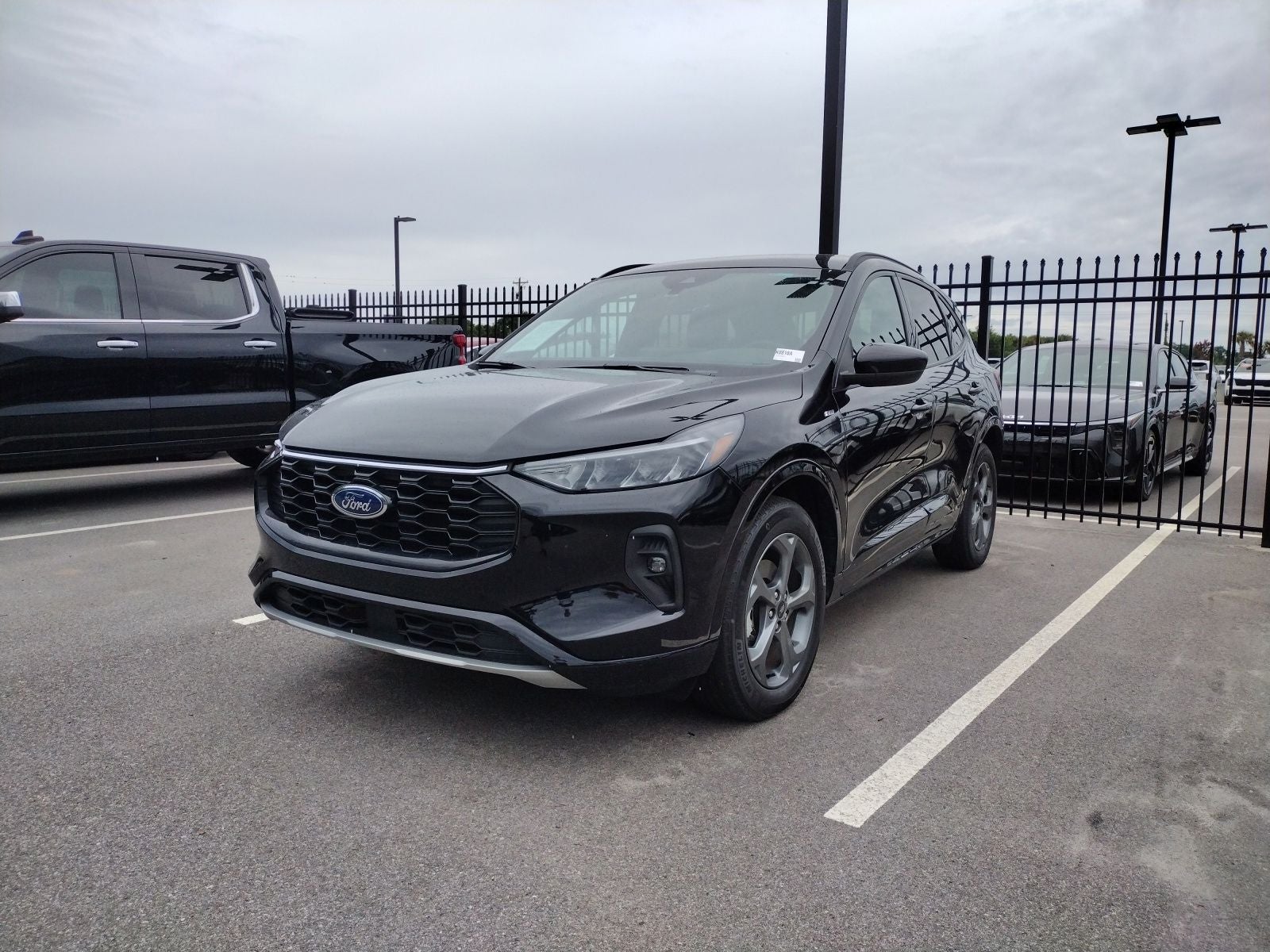 2023 Ford Escape ST-Line Select