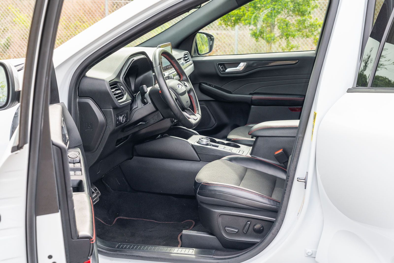 2023 Ford Escape Hybrid ST-Line Select