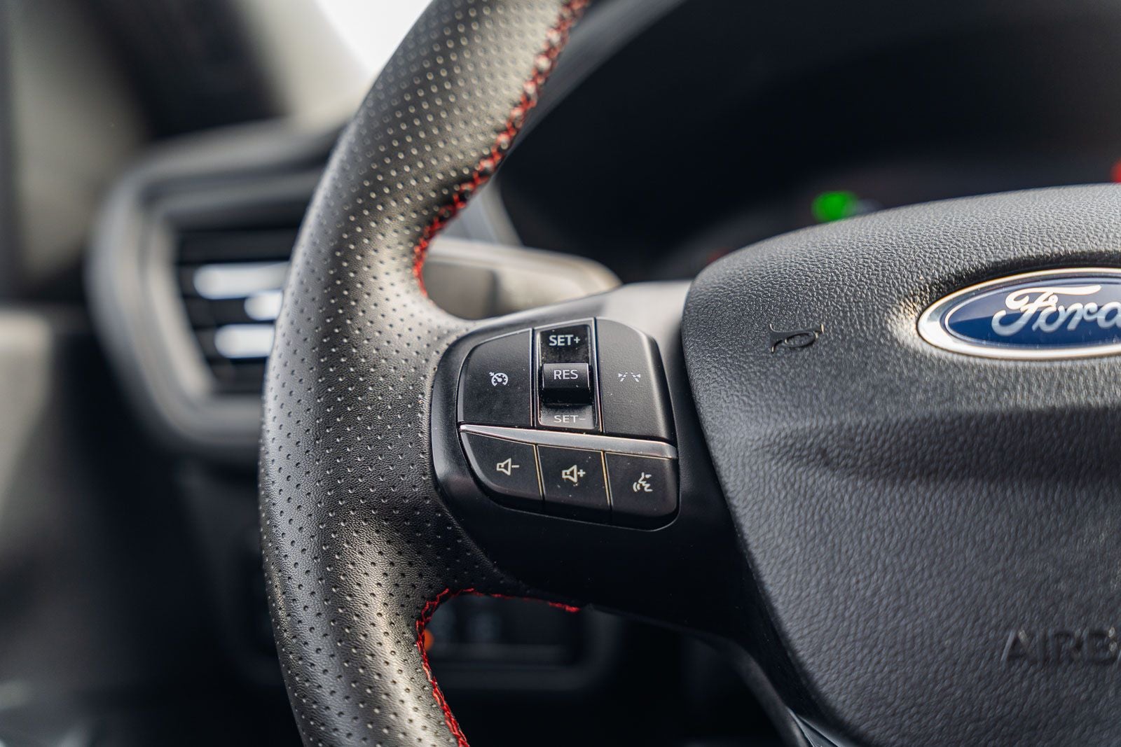 2023 Ford Escape Hybrid ST-Line Select