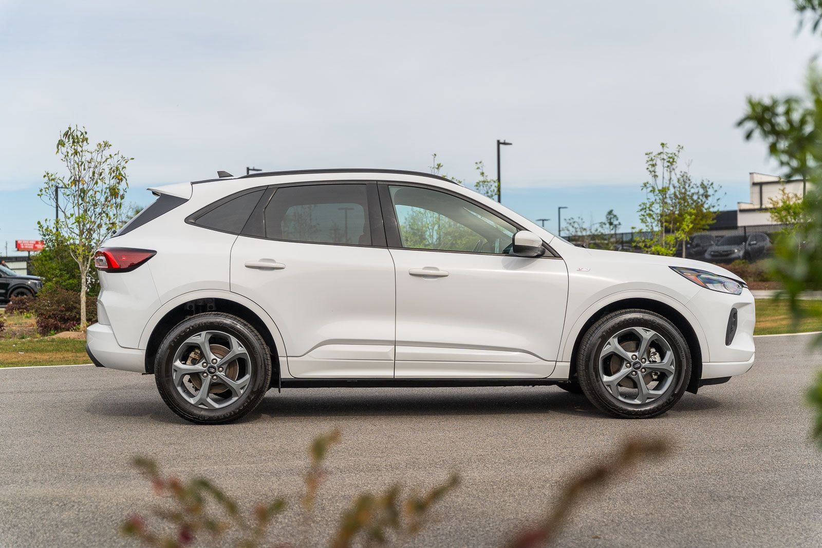 2023 Ford Escape Hybrid ST-Line Select