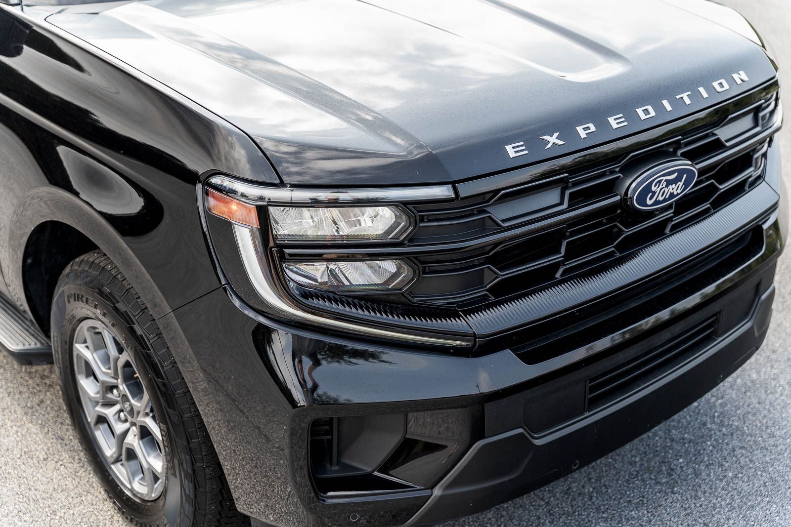 2025 Ford Expedition Max Active