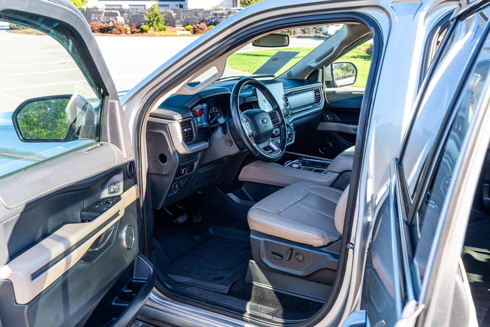 2024 Ford Expedition XLT
