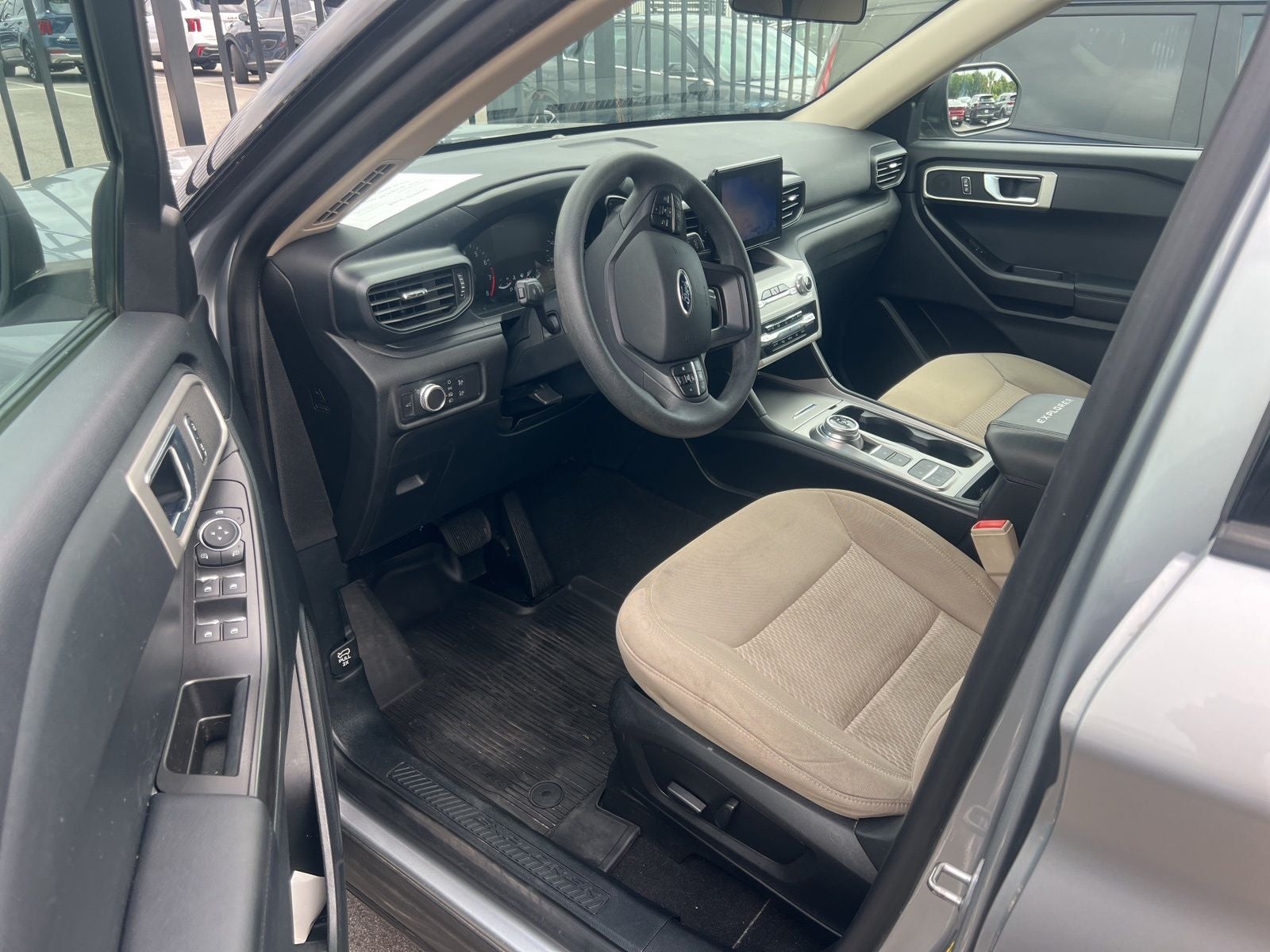 2020 Ford Explorer Base
