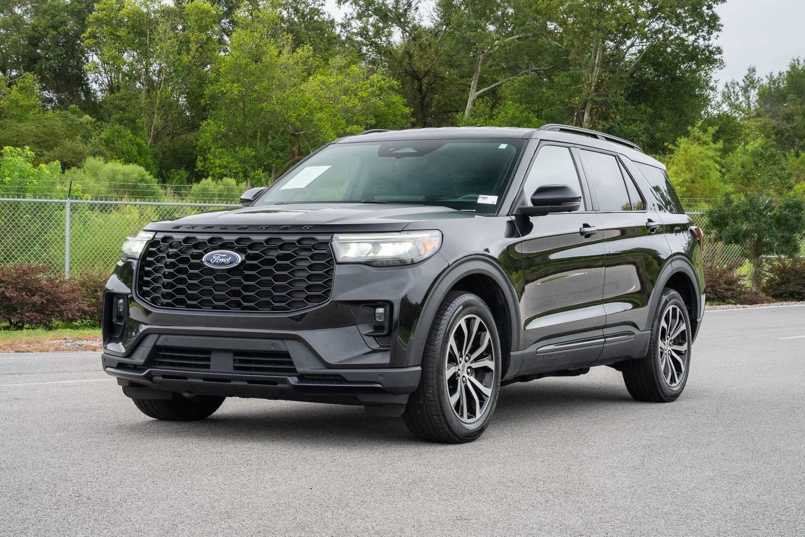 2025 Ford Explorer ST-Line