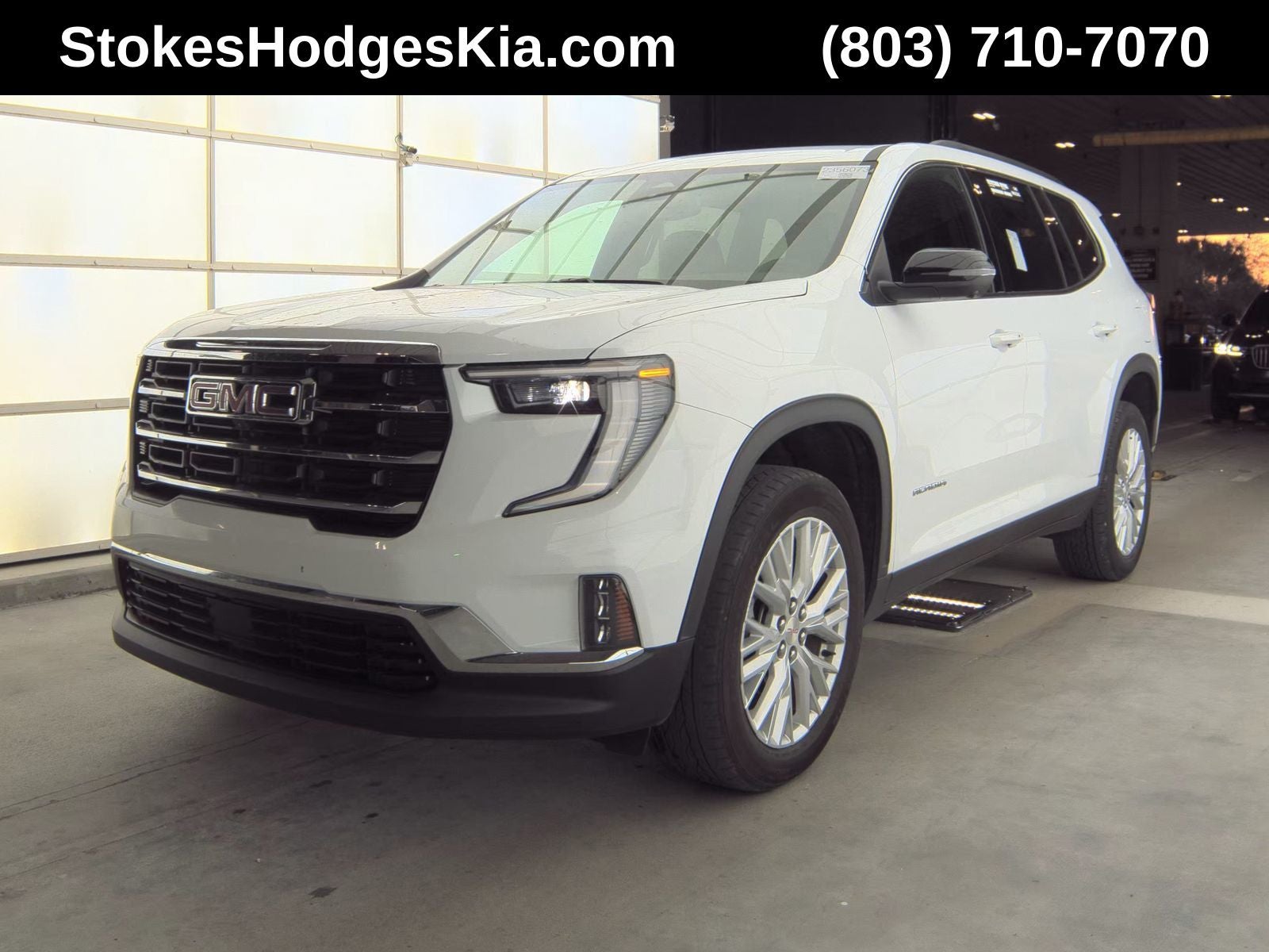 2024 GMC Acadia Elevation