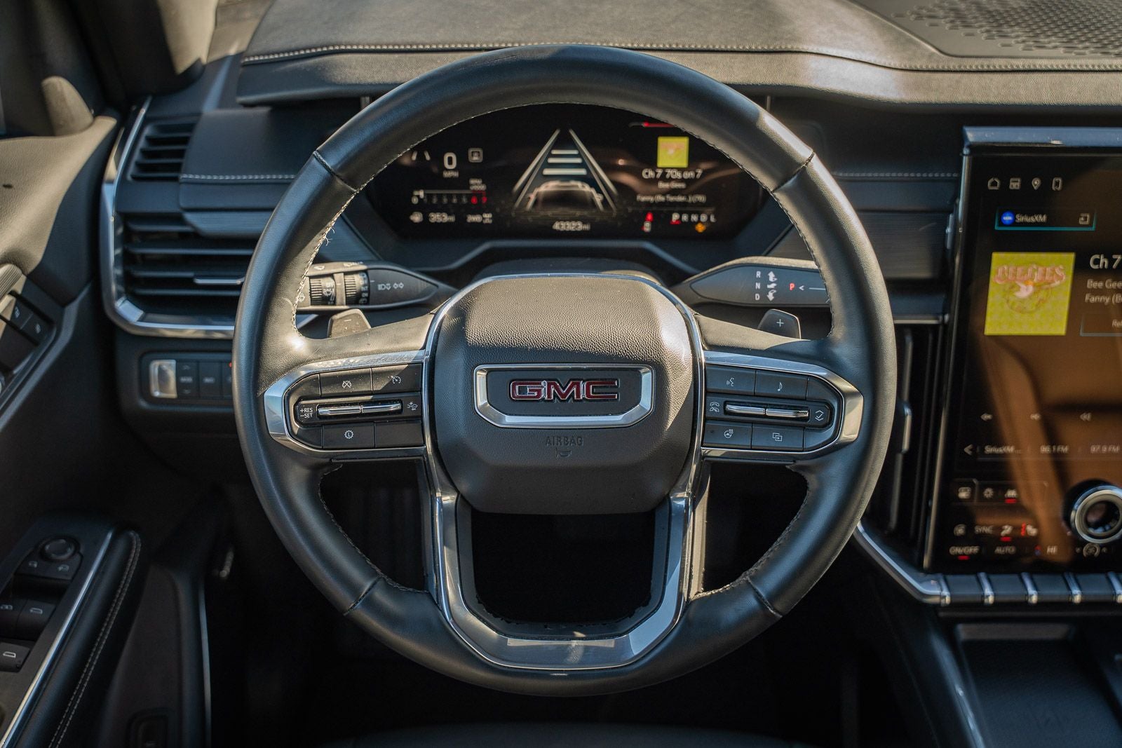 2024 GMC Acadia Elevation