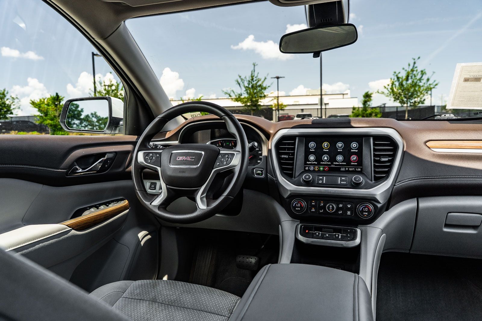 2022 GMC Acadia SLE