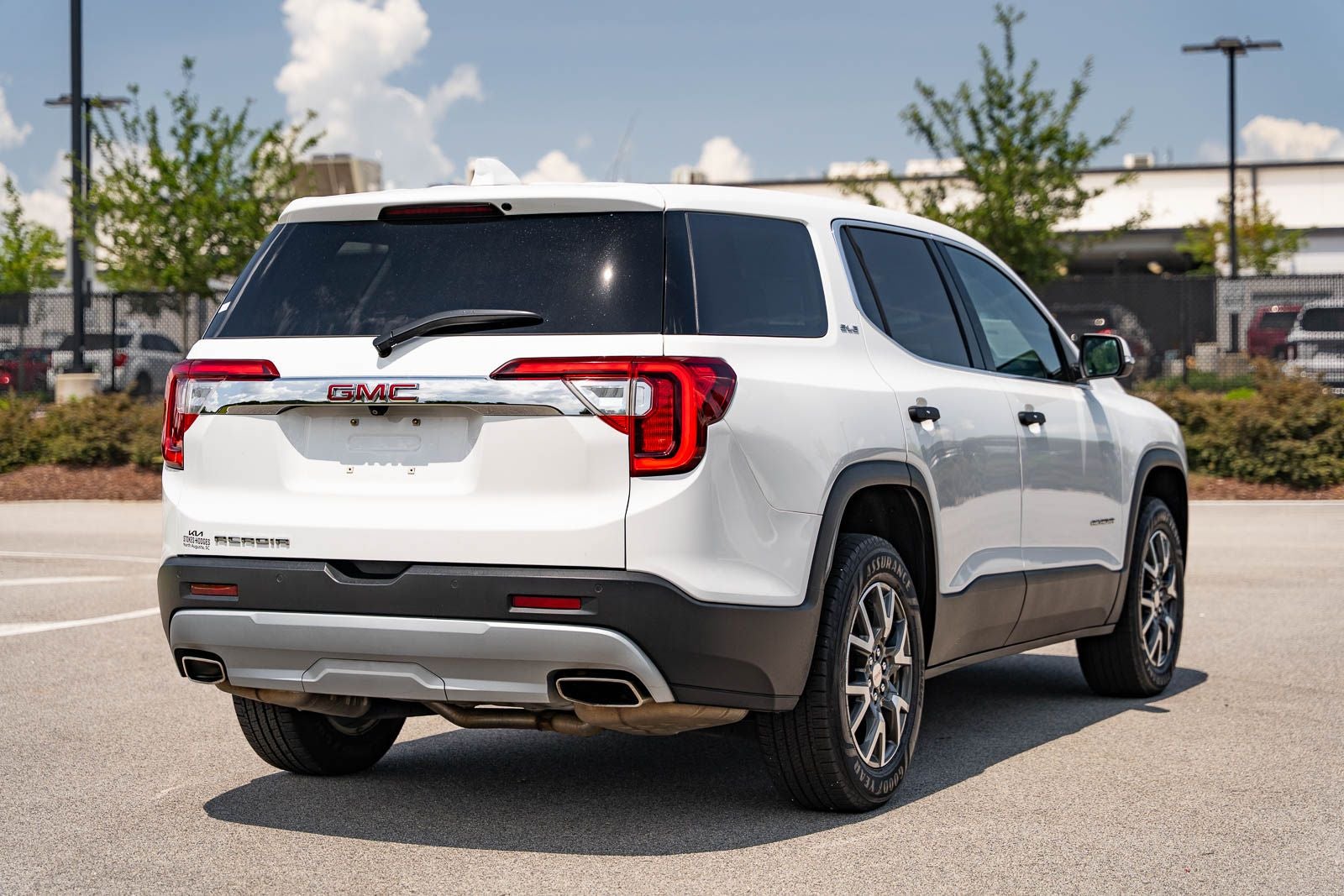 2022 GMC Acadia SLE