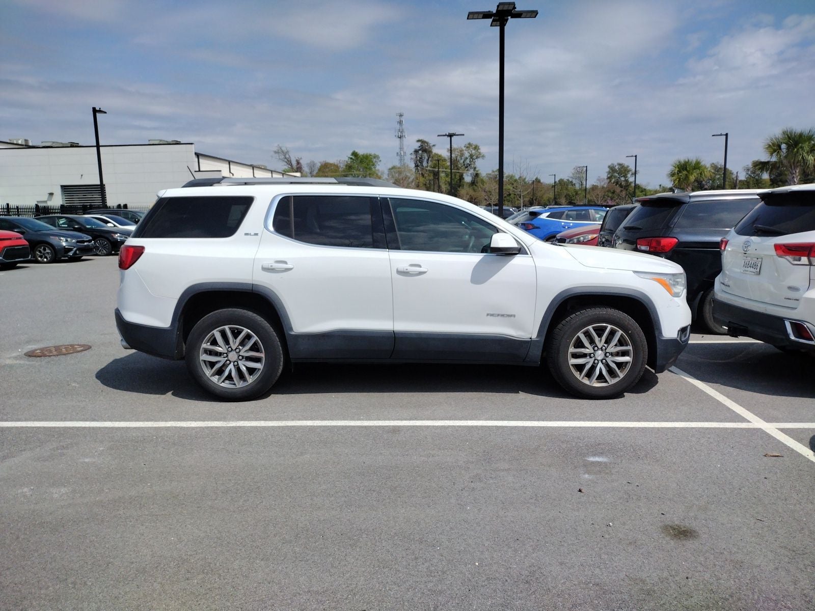 2019 GMC Acadia SLE-2