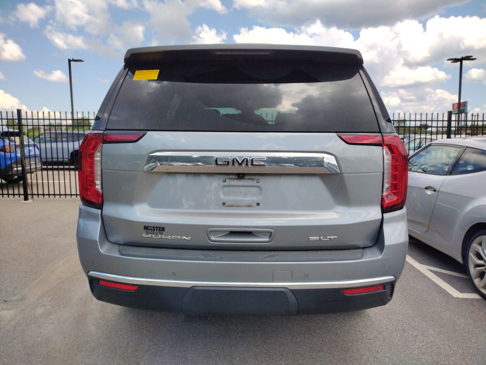 2024 GMC Yukon SLT