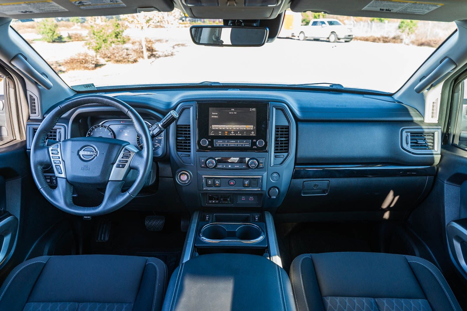 2024 Nissan Titan SV