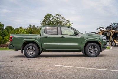2025 Nissan Frontier SV