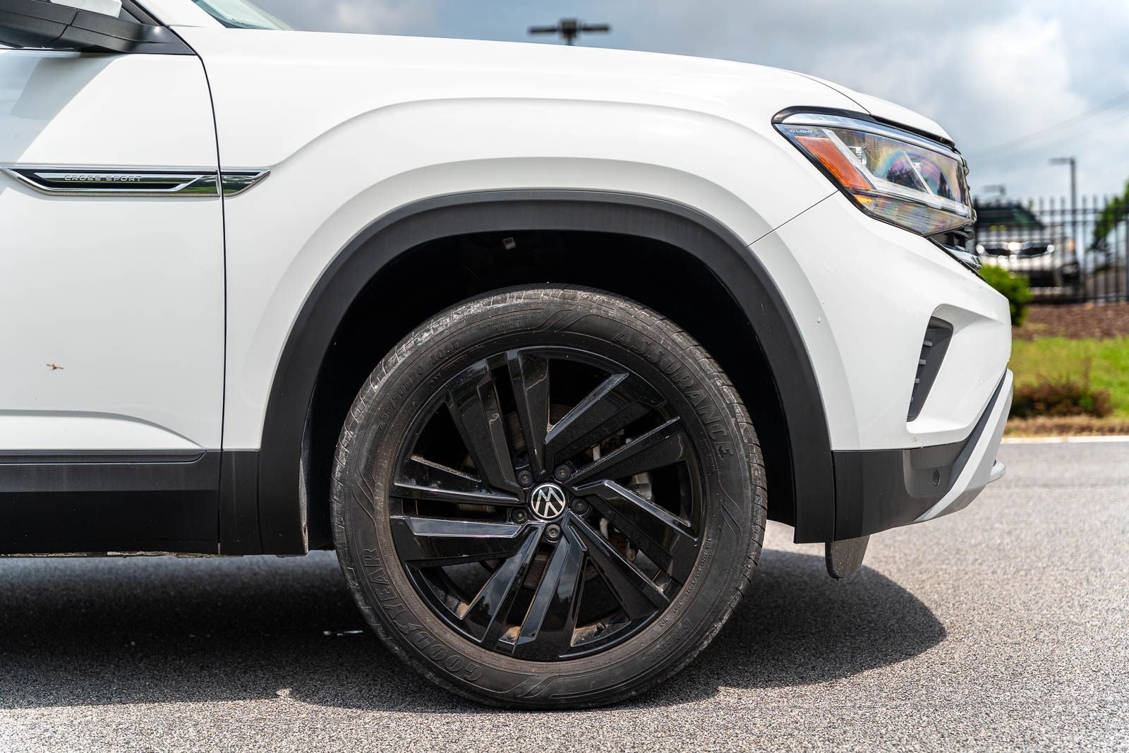 2023 Volkswagen Atlas Cross Sport 3.6L V6 SE w/Technology