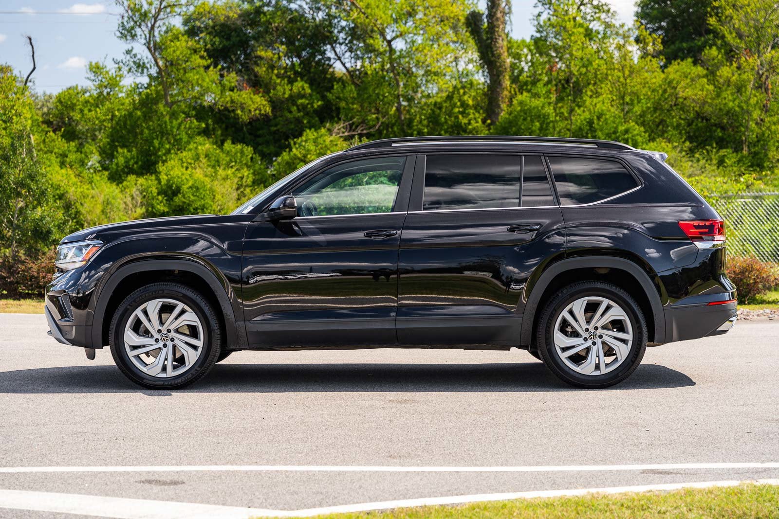 2022 Volkswagen Atlas 3.6L V6 SE w/Technology