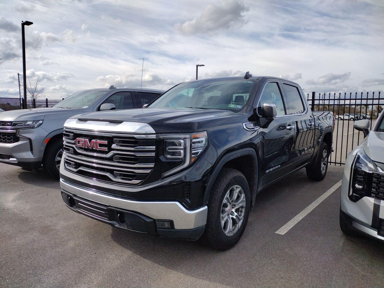 2025 GMC Sierra 1500 SLT