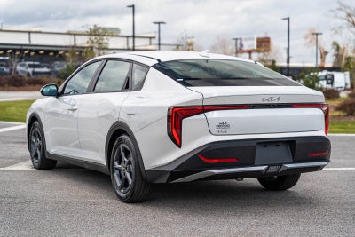 2026 Kia K4 LXS