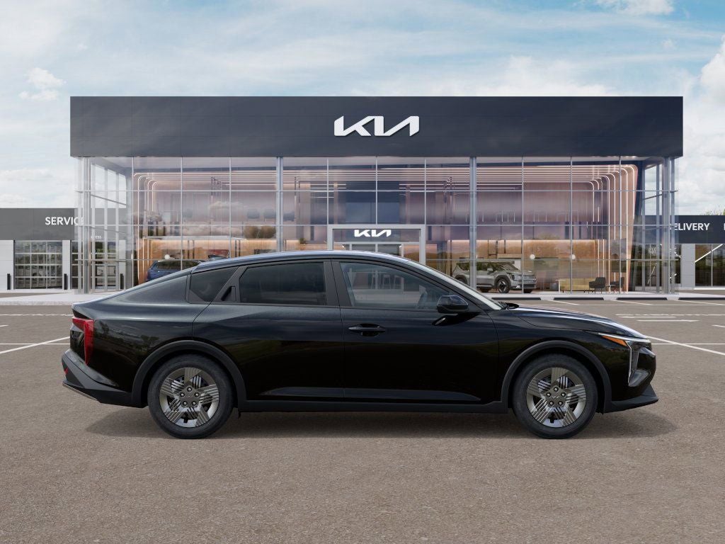 2026 Kia K4 LX