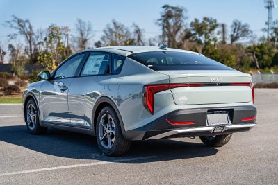 2026 Kia K4 LXS