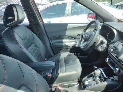 2019 Nissan Kicks SR