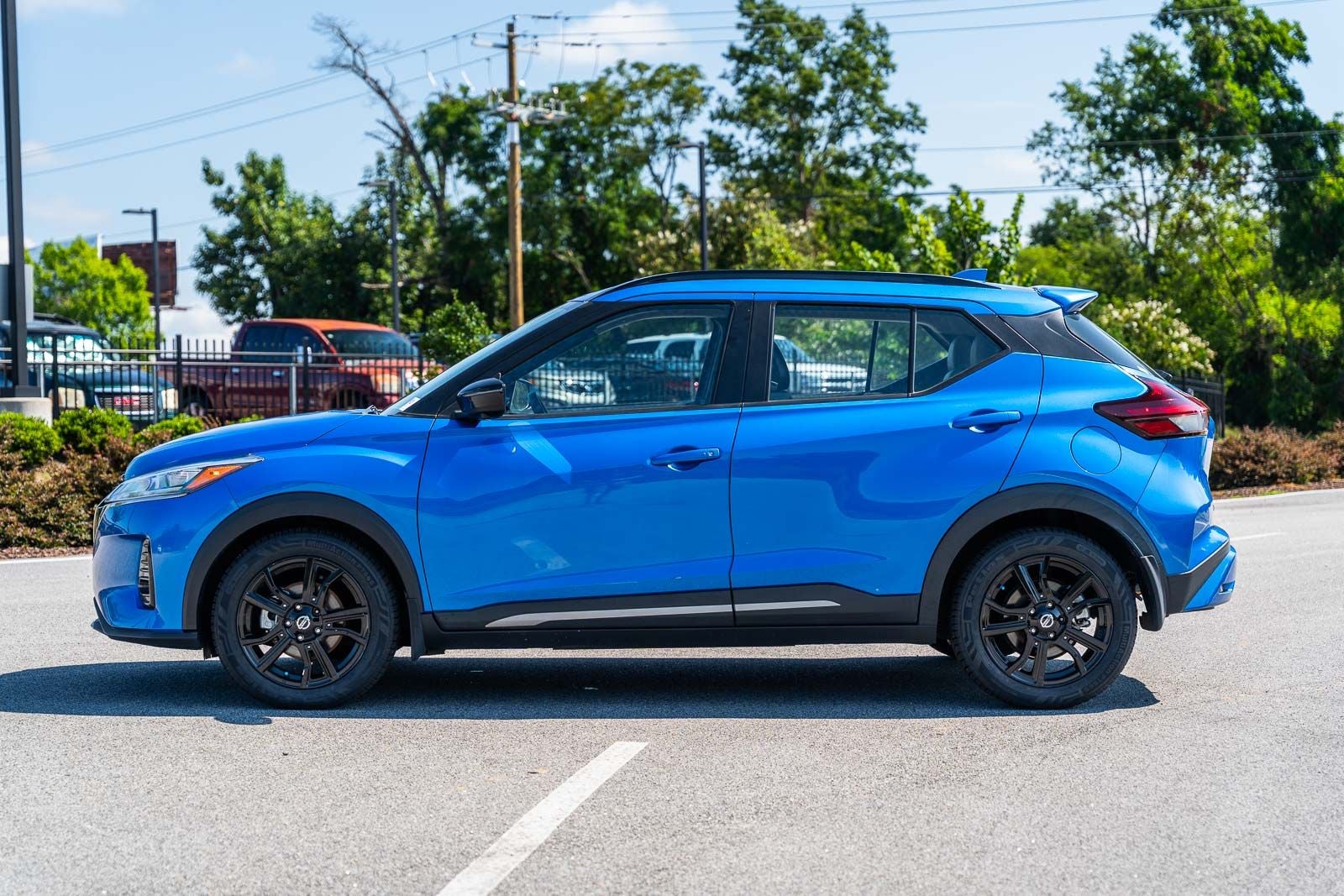 2021 Nissan Kicks SR