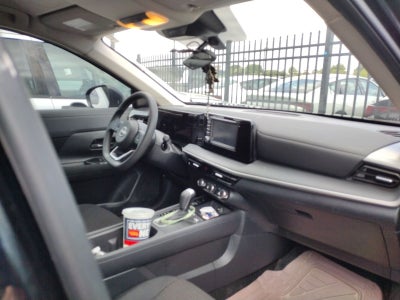 2025 Nissan Kicks S