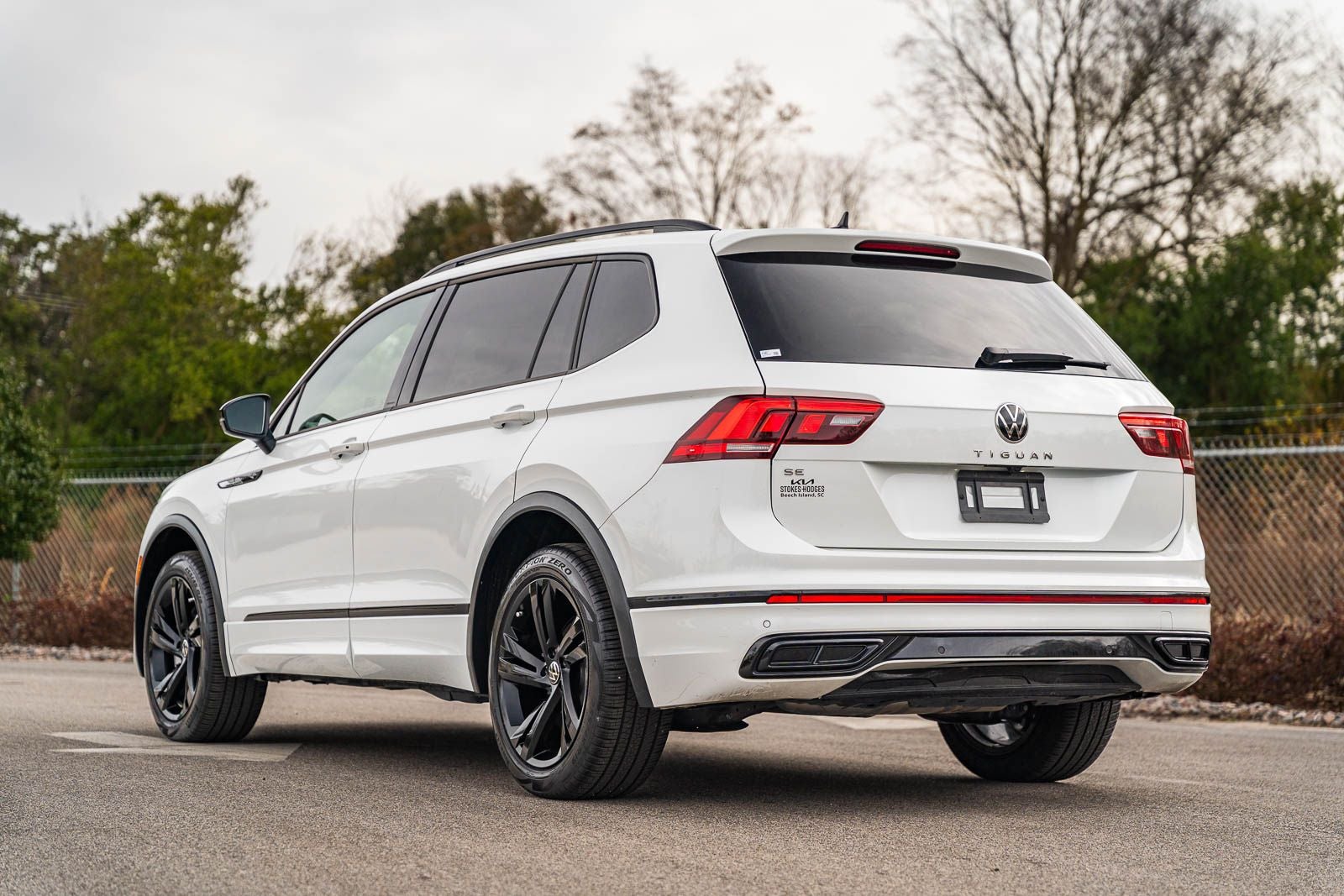 2024 Volkswagen Tiguan 2.0T SE R-Line Black
