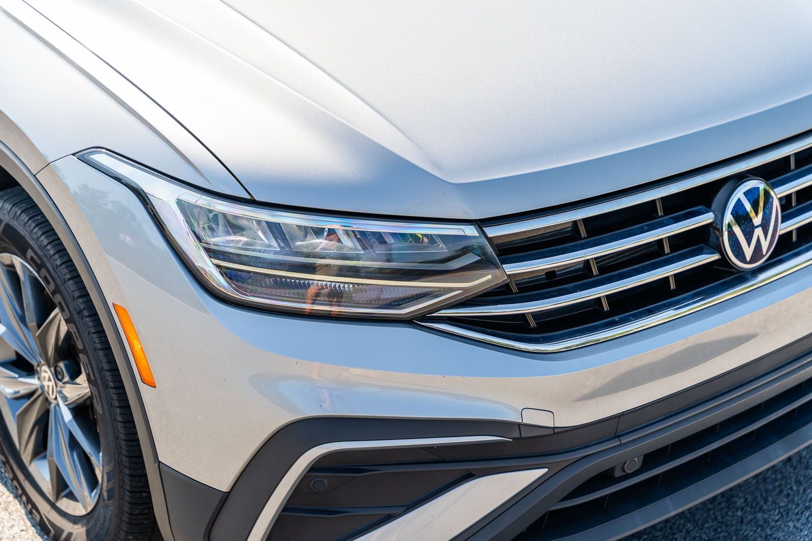 2023 Volkswagen Tiguan 2.0T SE