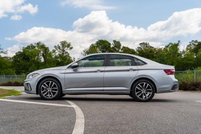 2025 Volkswagen Jetta 1.5T SE